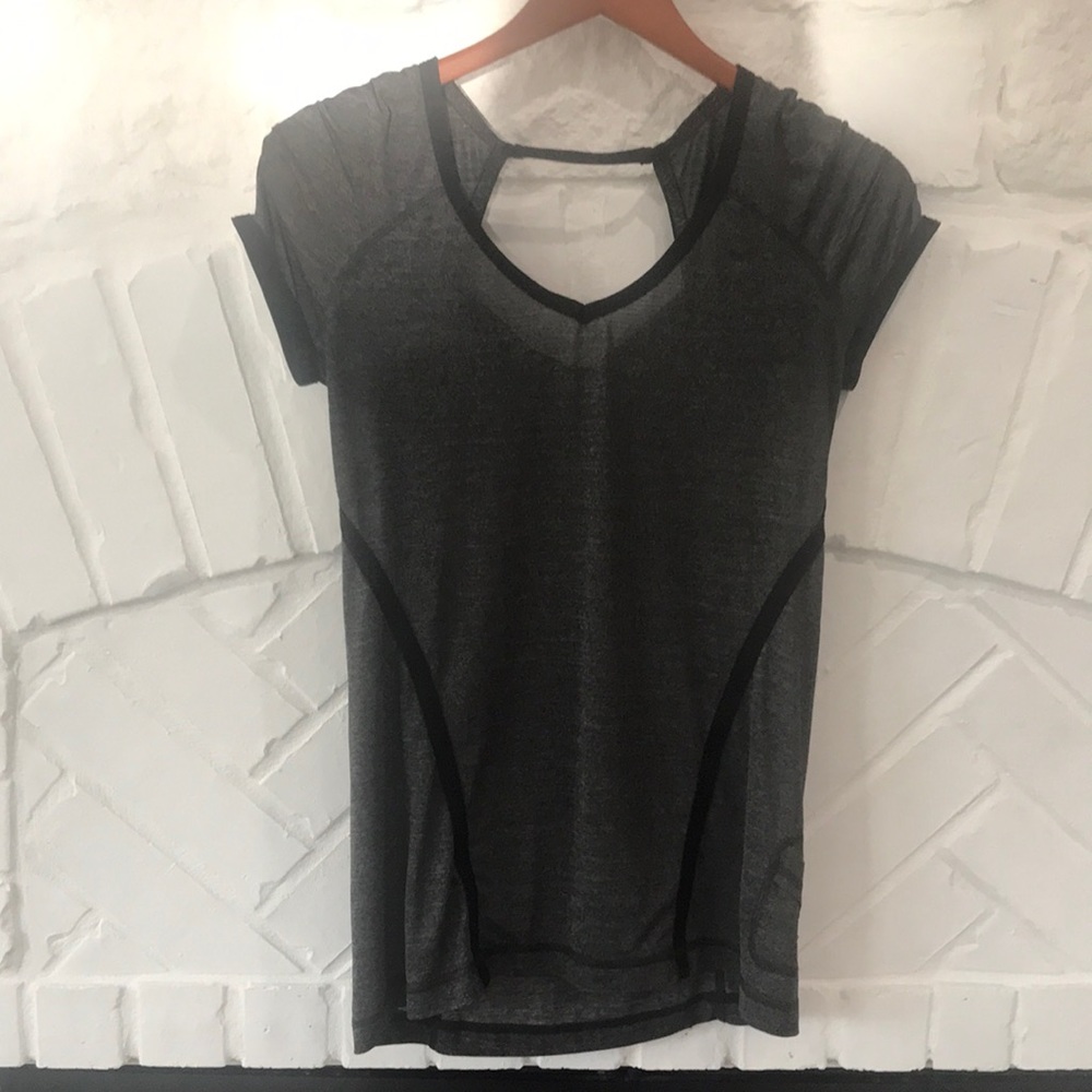 Lululemon short sleeve shirt